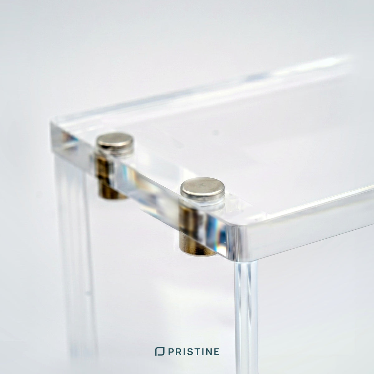 Detalle de la tapa imantada del protector de metacrilato para juegos de Nintendo Game Boy, DS y 3DS, con dos imanes N52 por lateral